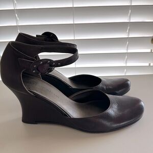 Antonio Melani Wedges
